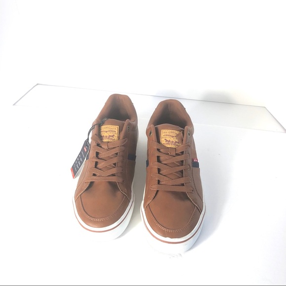 Levis Strauss Comfort Leather Shoe. Brown.  Size 9.5. Classy    Rare